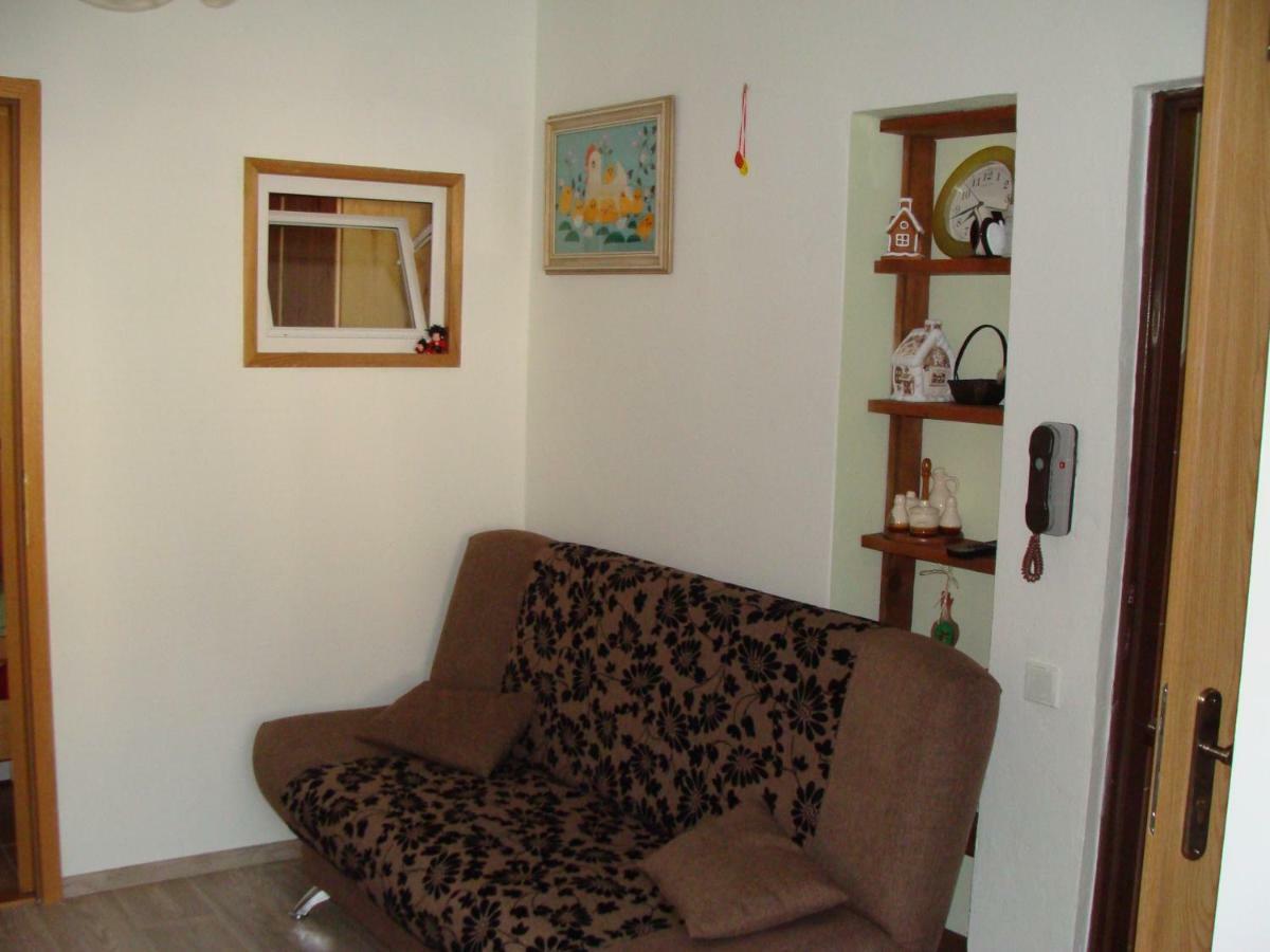 Apartman Polni 930 Apartment Hluboká nad Vltavou Exterior photo